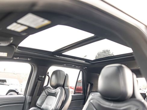 Used 2023 Lincoln Navigator Reserve AWD/4WD image 19