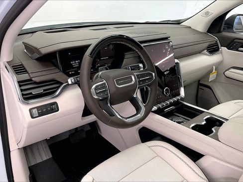 New 2026 GMC Acadia Denali w/ Super Cruise Package image 4