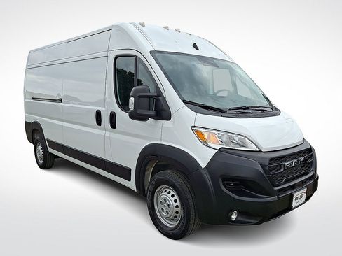 Used 2026 RAM ProMaster 2500 w/ Convenience Group FWD image 1