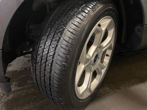 Used 2021 Ford EcoSport SE w/ SE Convenience Package image 25