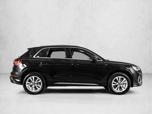 Used 2022 Audi Q3 2.0T Premium Plus image 4