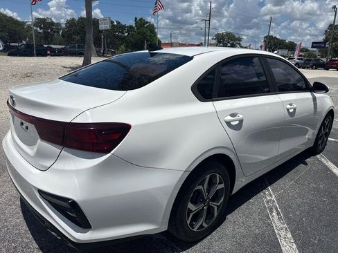 Used 2019 Kia Forte LXS FWD image 5