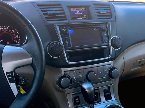 Used 2013 Toyota Highlander SE image 7