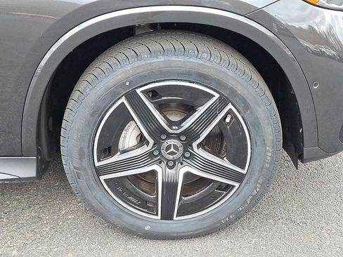 Used 2024 Mercedes-Benz GLC 300 4MATIC image 8