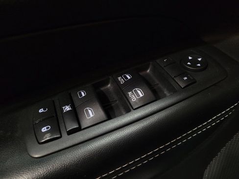 Used 2017 Jeep Grand Cherokee Limited AWD/4WD image 27