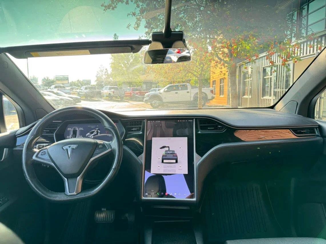 Used 2018 Tesla Model X 75D AWD/4WD image 13