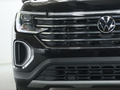 Used 2024 Volkswagen Atlas SE AWD/4WD image 6