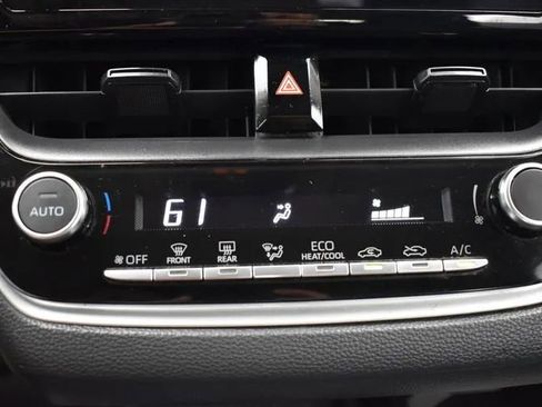 Used 2023 Toyota Corolla LE FWD image 30