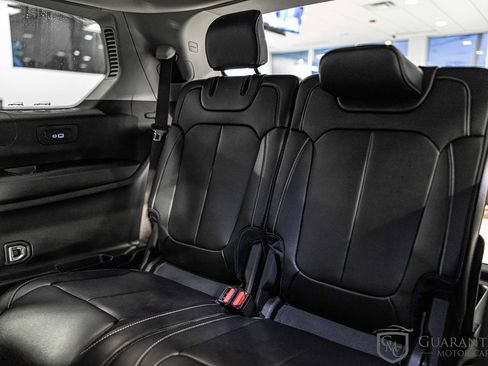 Used 2023 Jeep Grand Cherokee L Limited AWD/4WD image 34