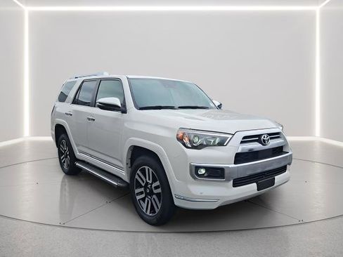 Used 2023 Toyota 4Runner Limited AWD/4WD image 7