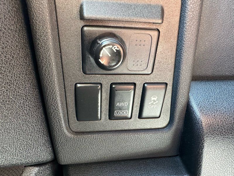 Used 2013 Nissan Rogue S AWD/4WD image 19