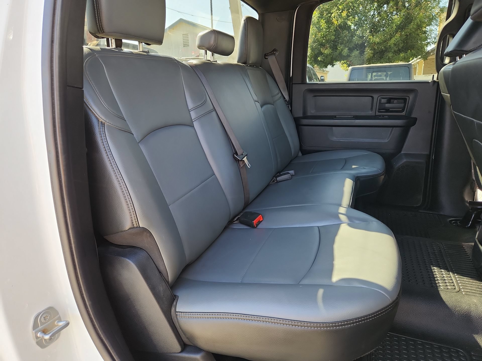 Used 2022 RAM 2500 Tradesman w/ Chrome Appearance Group AWD/4WD image 26