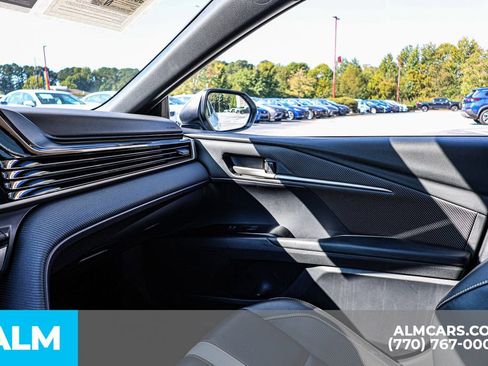 Used 2025 Toyota Camry SE image 49