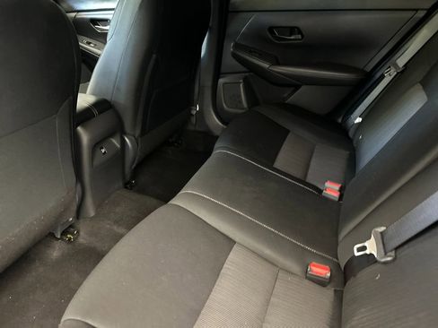 Used 2024 Nissan Sentra SV FWD image 11