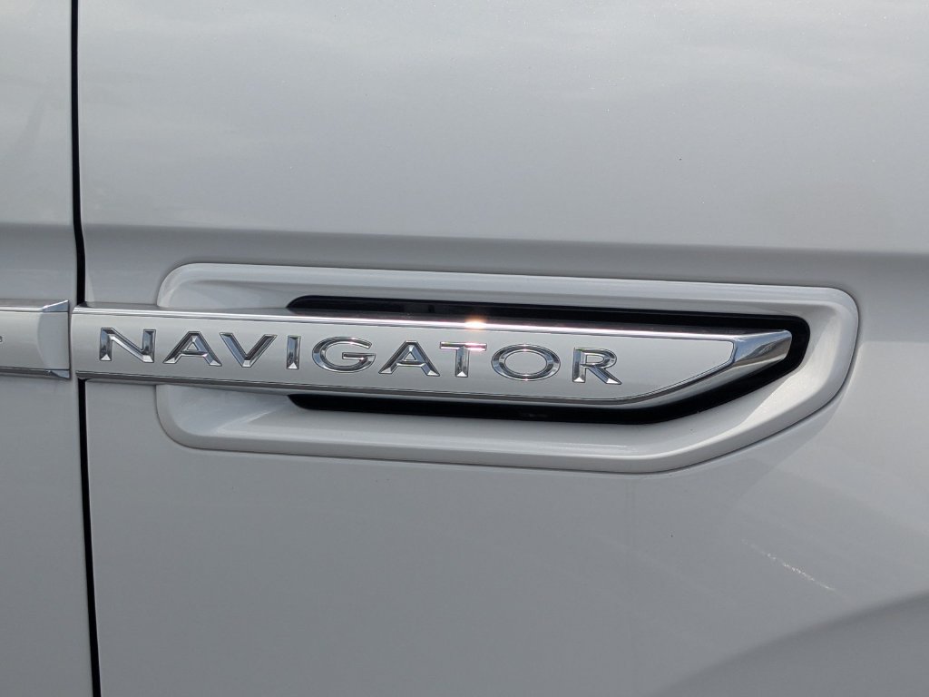 Used 2020 Lincoln Navigator Reserve w/ Equipment Group 208A Reserve AWD/4WD image 30