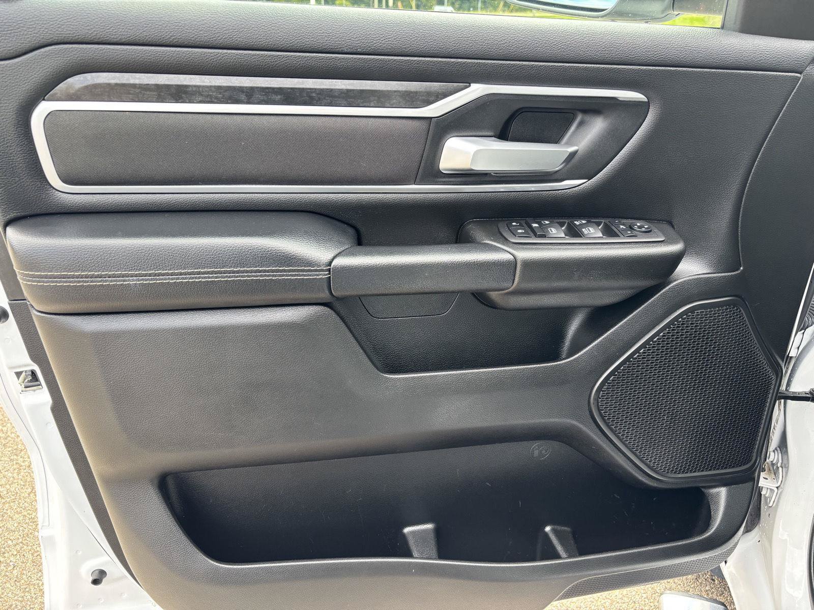 Used 2023 RAM 1500 Big Horn AWD/4WD image 9
