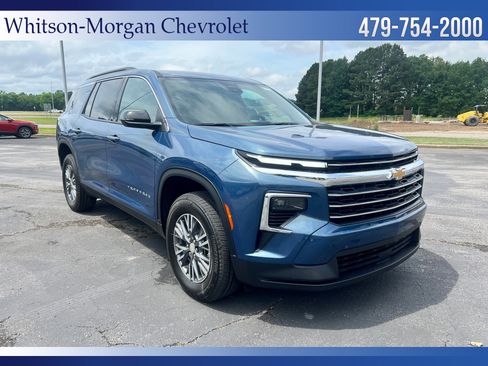 New 2026 Chevrolet Traverse LT FWD image 3