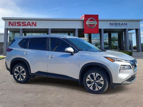 Certified 2023 Nissan Rogue SV image 2