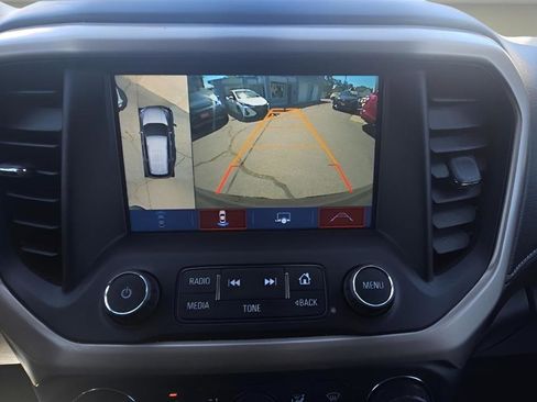 Used 2017 GMC Acadia Denali w/ Technology Package AWD/4WD image 17