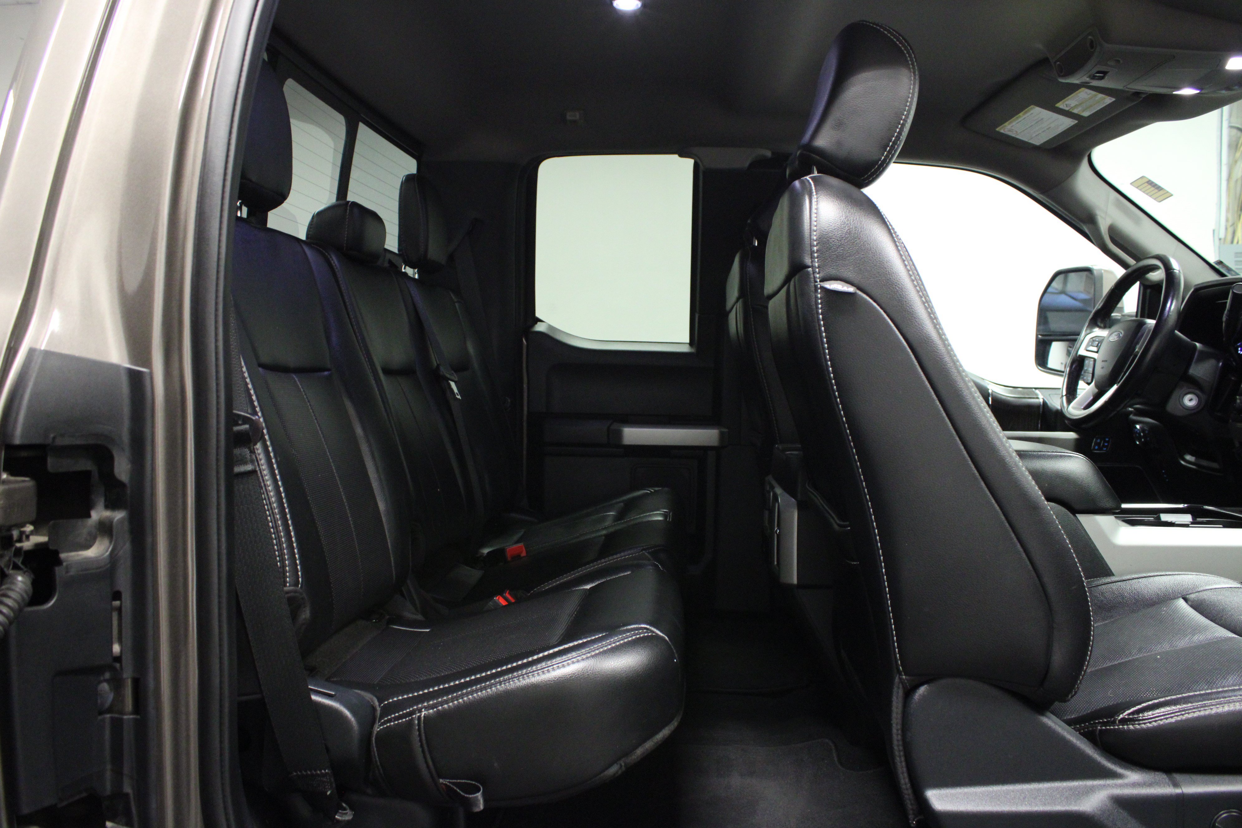 Used 2021 Ford F250 Lariat w/ Lariat Value Package AWD/4WD image 15