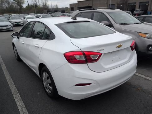 Used 2019 Chevrolet Cruze LS image 5