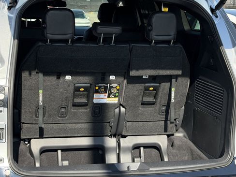 Used 2025 Toyota Sienna XSE w/ XSE Plus Package image 27