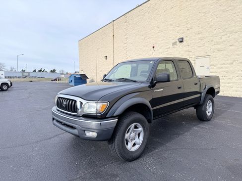 Used 2004 Toyota Tacoma PreRunner image 1