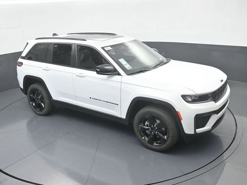 New 2026 Jeep Grand Cherokee Limited w/ Limited Altitude Package RWD image 48