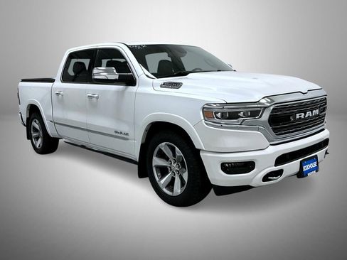 Used 2019 RAM 1500 Limited w/ Body Color Bumper Group image 3