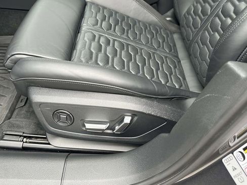 Used 2022 Audi RS 6 image 24