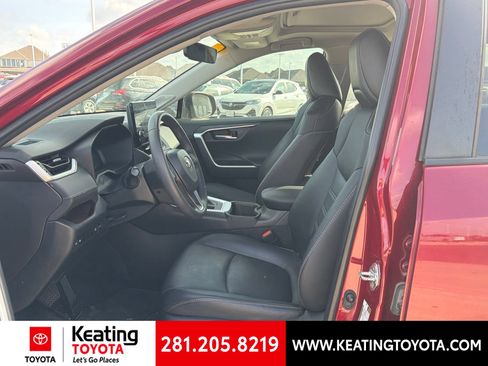 Certified 2023 Toyota RAV4 Limited FWD image 17