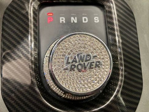 Used 2018 Land Rover Range Rover Evoque SE image 19