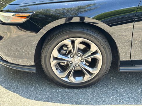 Used 2024 Honda Accord EX image 11