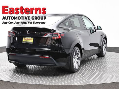 Used 2021 Tesla Model Y Long Range AWD/4WD image 5