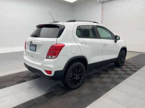 Certified 2022 Chevrolet Trax LT w/ Sport Edition image 9