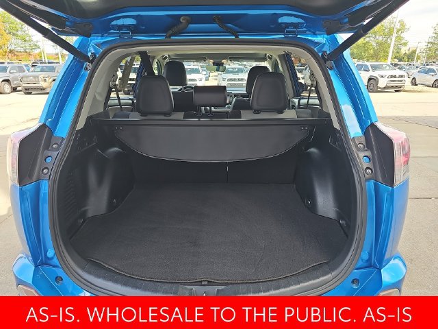 Used 2018 Toyota RAV4 Limited FWD image 32