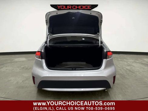 Used 2021 Toyota Corolla LE FWD image 5