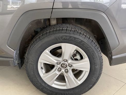Used 2021 Toyota RAV4 XLE w/ Convenience Package AWD/4WD image 13