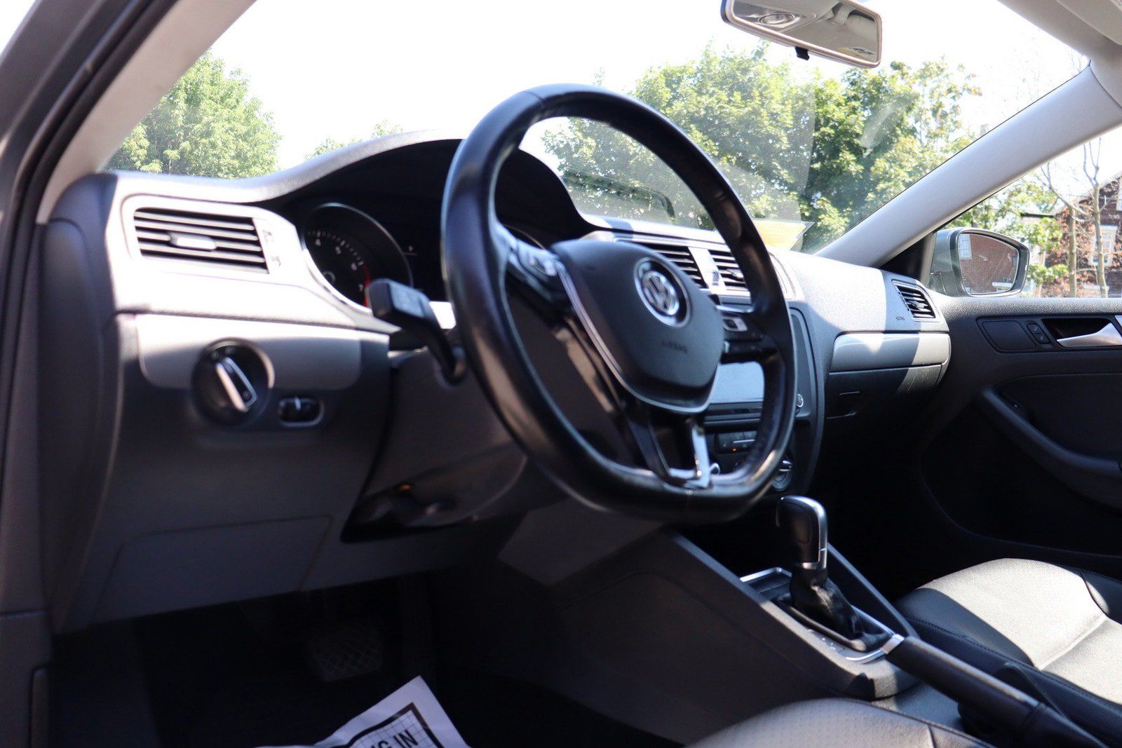 Used 2018 Volkswagen Jetta SE FWD image 10