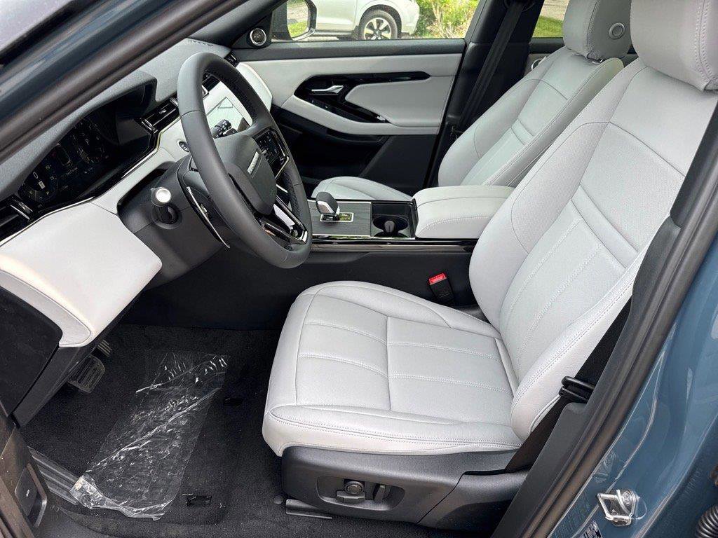 Used 2026 Land Rover Range Rover Evoque S AWD/4WD image 5