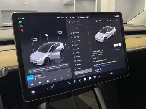 Used 2023 Tesla Model Y AWD image 23