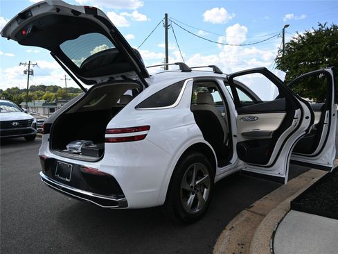 New 2026 Genesis GV70 2.5T Select image 14