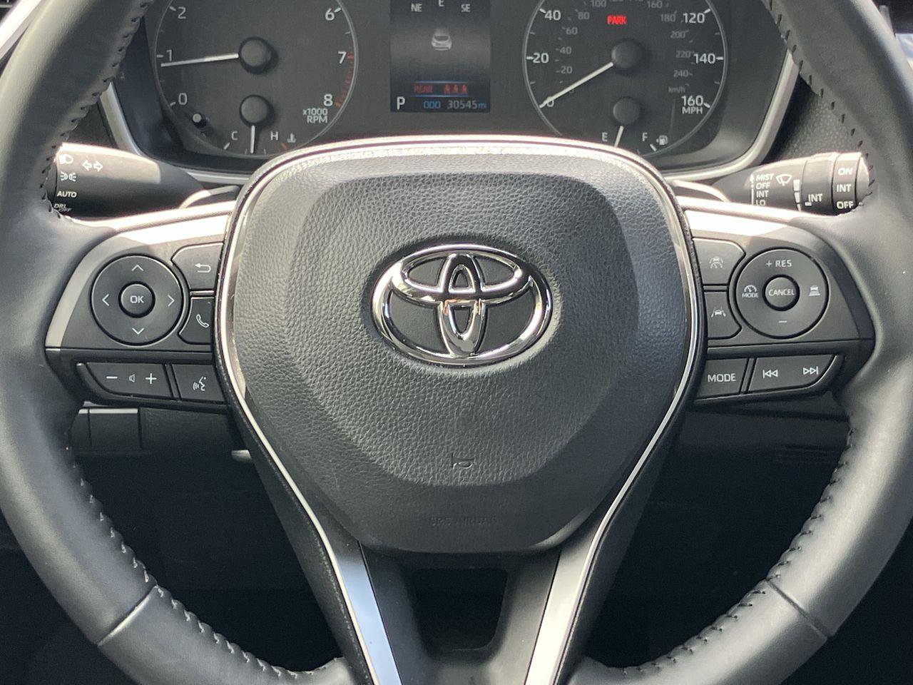 Certified 2025 Toyota Corolla SE FWD image 18