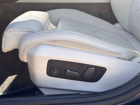 Used 2024 BMW 530i w/ Premium Package image 30