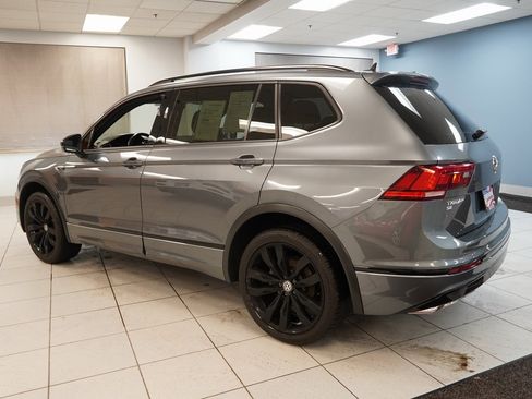 Used 2021 Volkswagen Tiguan SE R-Line image 8