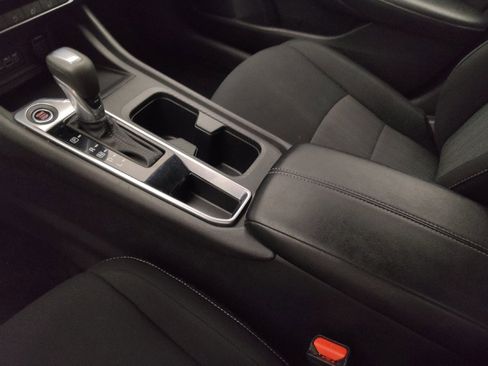 Used 2024 Nissan Sentra SV image 26