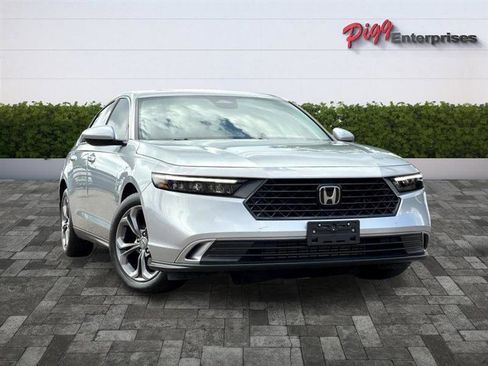 Used 2024 Honda Accord EX image 2