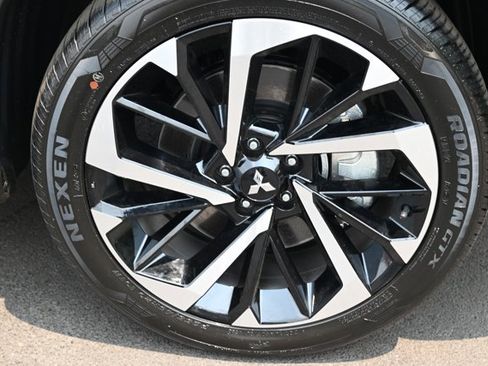 New 2023 Mitsubishi Outlander SEL image 15