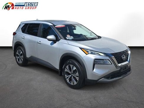 Used 2023 Nissan Rogue SV image 4