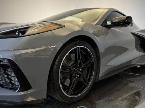 Used 2024 Chevrolet Corvette Stingray Premium Cpe w/ Z51 Performance Package RWD image 22